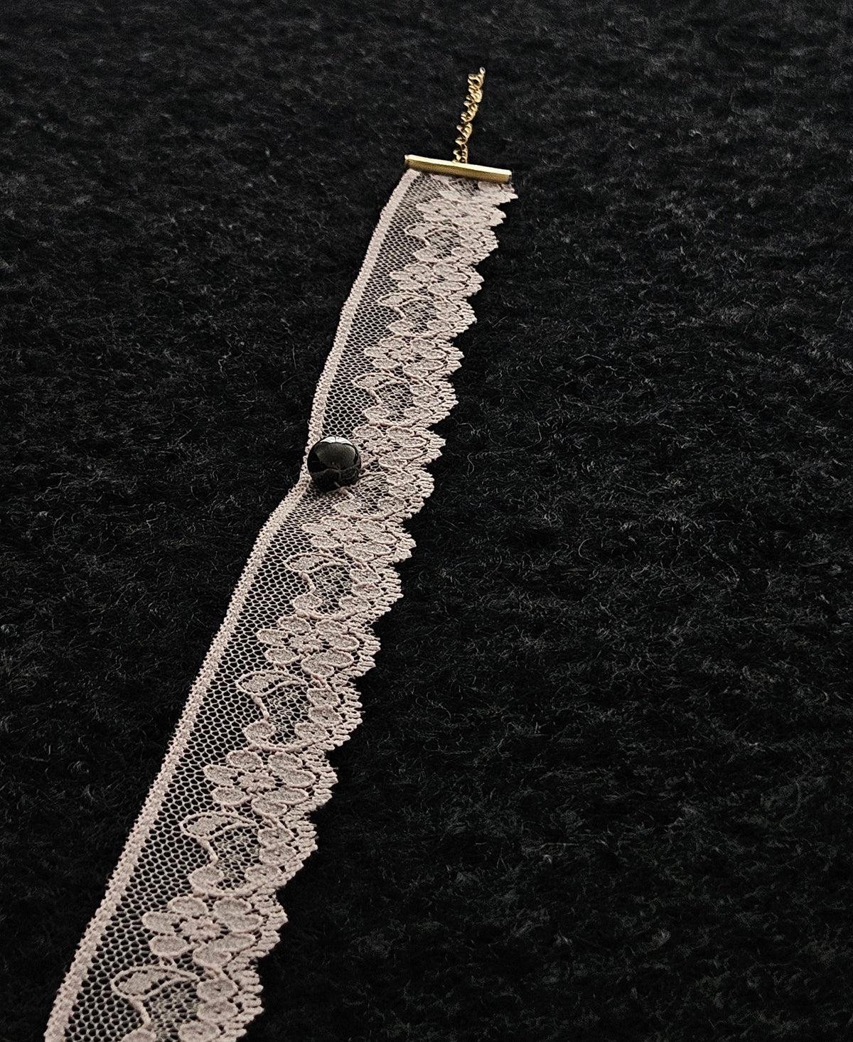 Le Choker en Dentelle Charlotte
